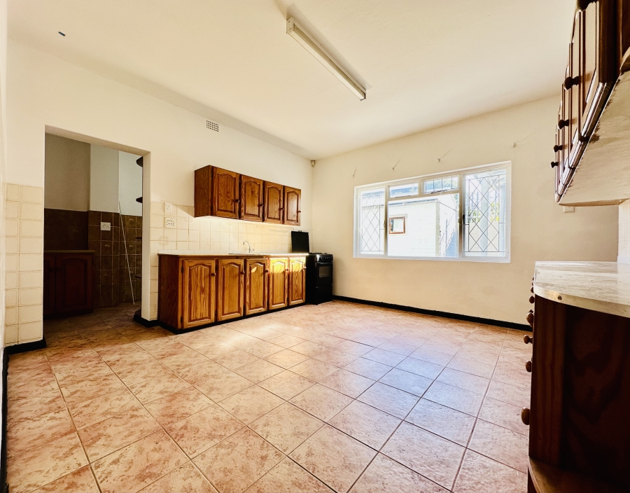 6 Bedroom Property for Sale in Onrus Western Cape